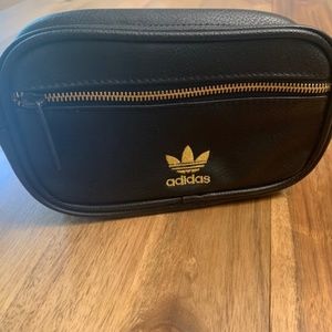 Adidas Original Pebble Fanny Pack (Gold Details)